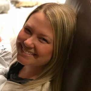 Meet your Posher, Abbey